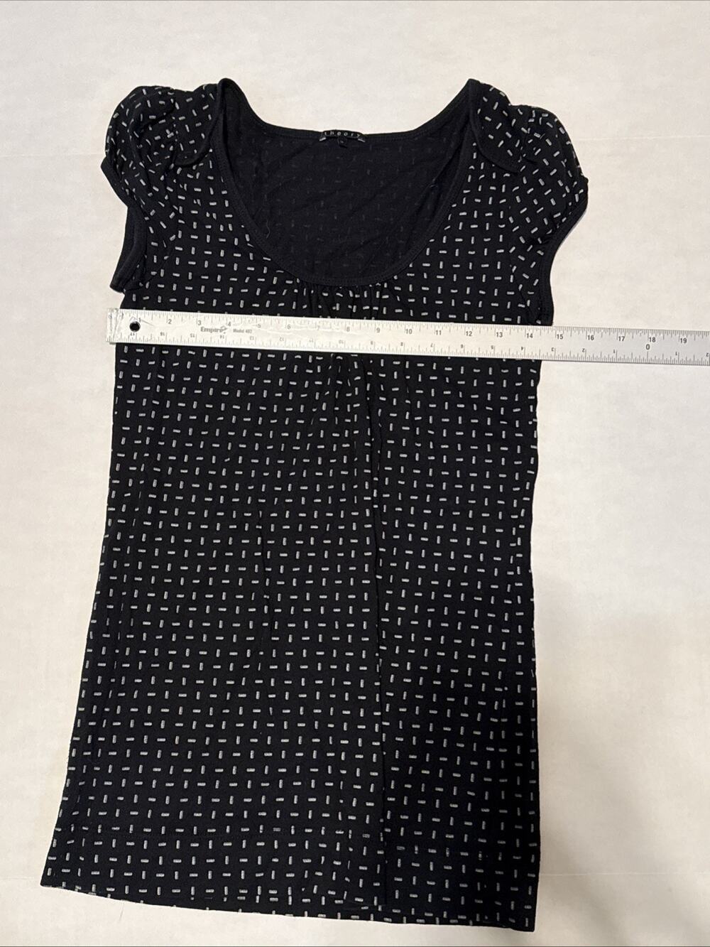 Theory Top Women Medium Black Geometric Cap Sleeve